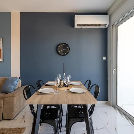 Aneto Spiti 2-br In Larnaca. *